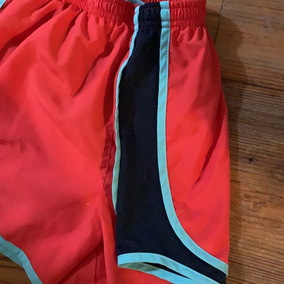 Nike Running Shorts - Picture 2 of 2